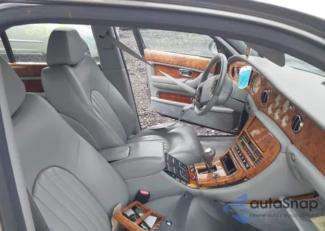 2001 Bentley Arnage из США, поврежденный, VIN SCBLC31E81CX06555